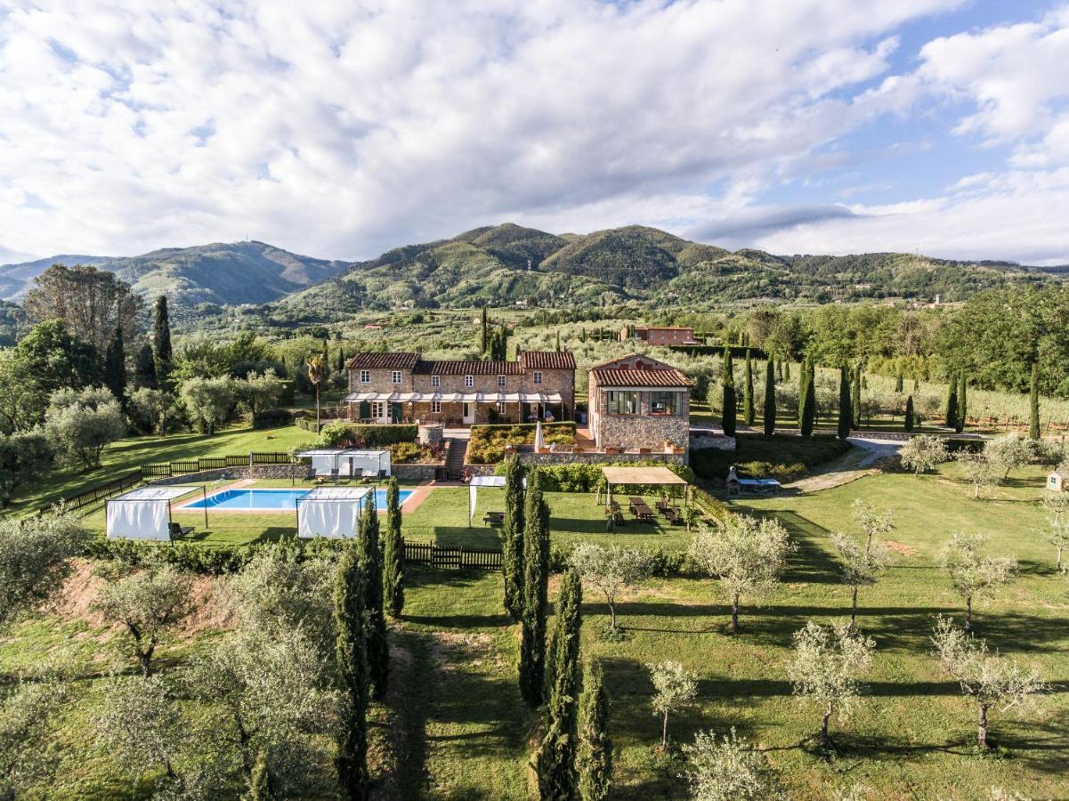 Ampio Appartamento Completamente Rinnovato Con Vista E Piscina Lucca Kültér fotó