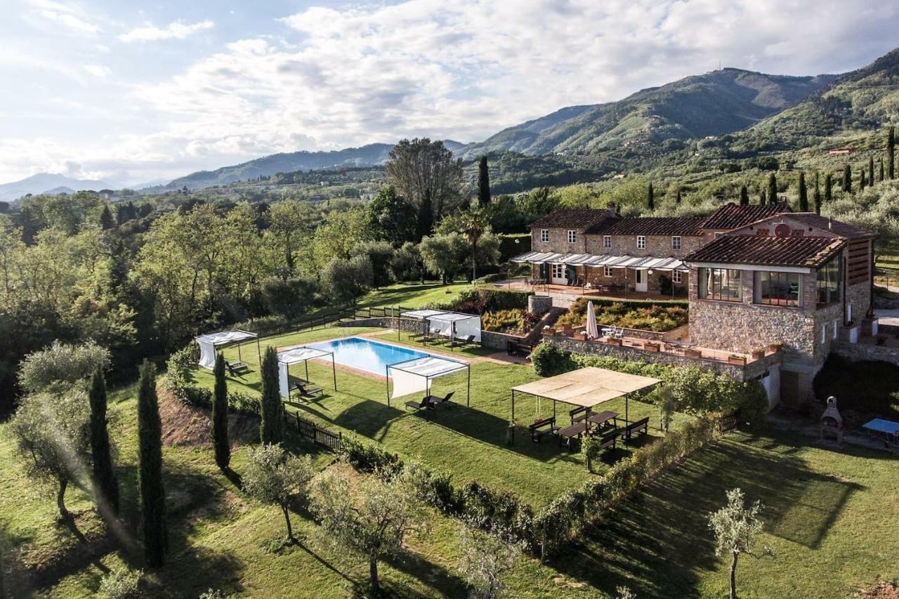 Ampio Appartamento Completamente Rinnovato Con Vista E Piscina Lucca Kültér fotó
