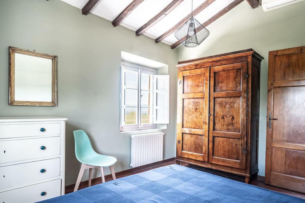 Ampio Appartamento Completamente Rinnovato Con Vista E Piscina Lucca Kültér fotó